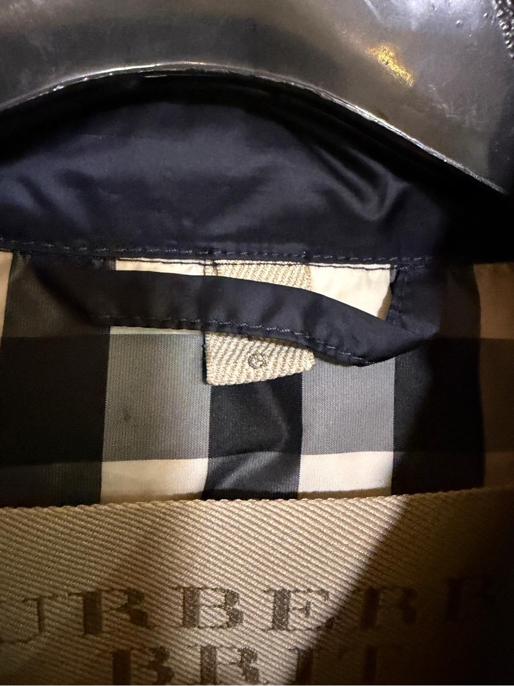 Burberry Quilted Navy Sleeveless Vest - Picture 4 of 9